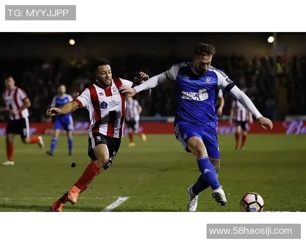 女王巡游者与西布罗姆的激烈对决展现足球魅力与团队精神